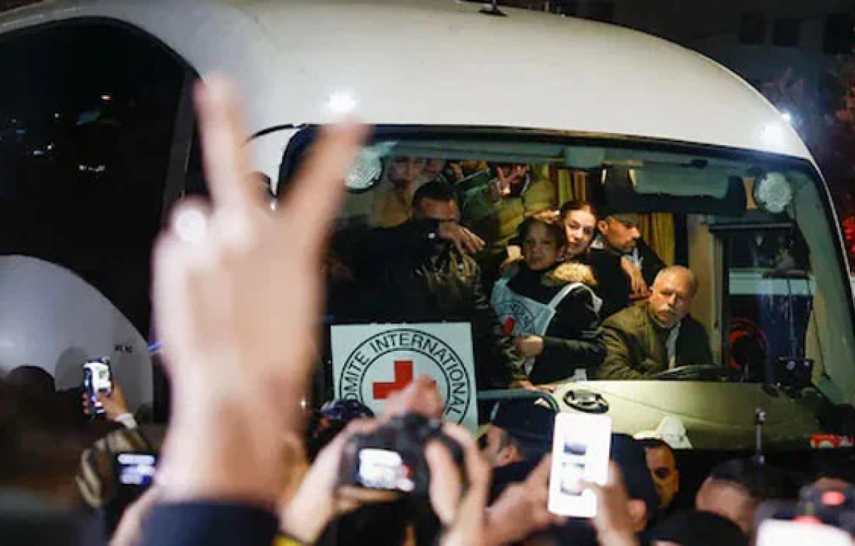 Hamas Returns Bodies of Israeli Hostages as More Palestinian Prisoners Released