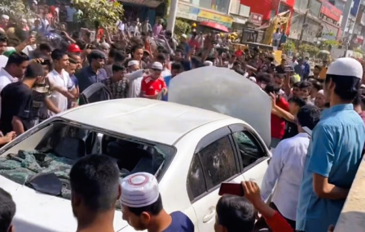 Mugging Dhaka Foreigners