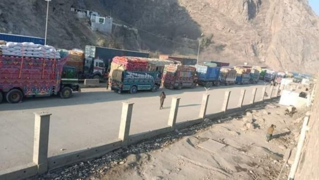 Torkham Border Remains Closed for Eighth Consecutive Day Disrupting Trade and Travel 1740825902 Torkham Border Remains Closed for Eighth Consecutive Day, Disrupting Trade and Travel