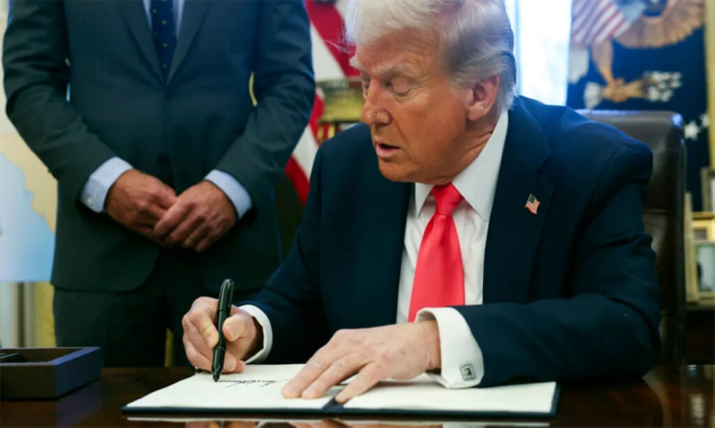 Trump Signs Executive Order Mandating Citizenship Proof for Federal Elections