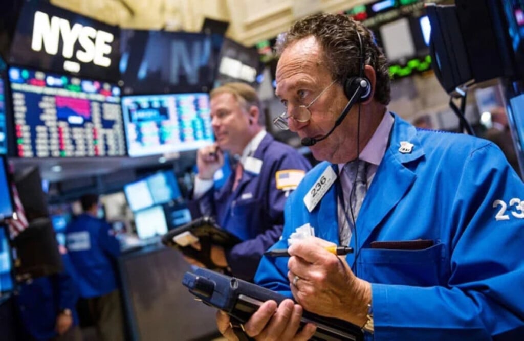 US Stocks End Gloomy Week on a Positive Note 1740843257 US Stocks End Gloomy Week on a Positive Note