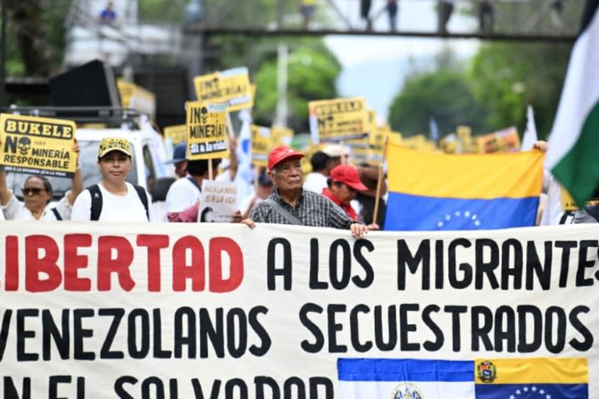 Venezuela-Hired Lawyers Appeal for Release of Migrants in El Salvador
