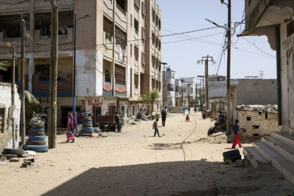 Young Senegalese Still Await Promised Change