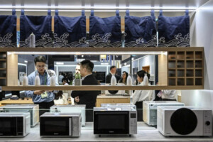 China Tells Trump to Cease ‘Threatening and Blackmailing’ Over Trade Dispute