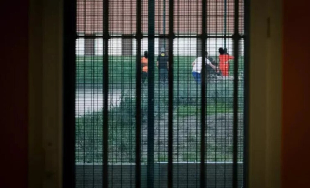 French Prisons Targeted by Arson and Gunfire in Suspected Drug Gang Retaliation