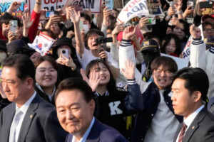 Disgraced South Korean Leader Yoon Suk Yeol Vacates Presidential Residence Amid Public Farewell