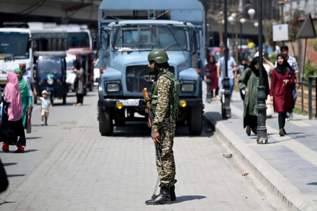 Pakistan Returns Captured Indian Border Guard Following Kashmir Clashes