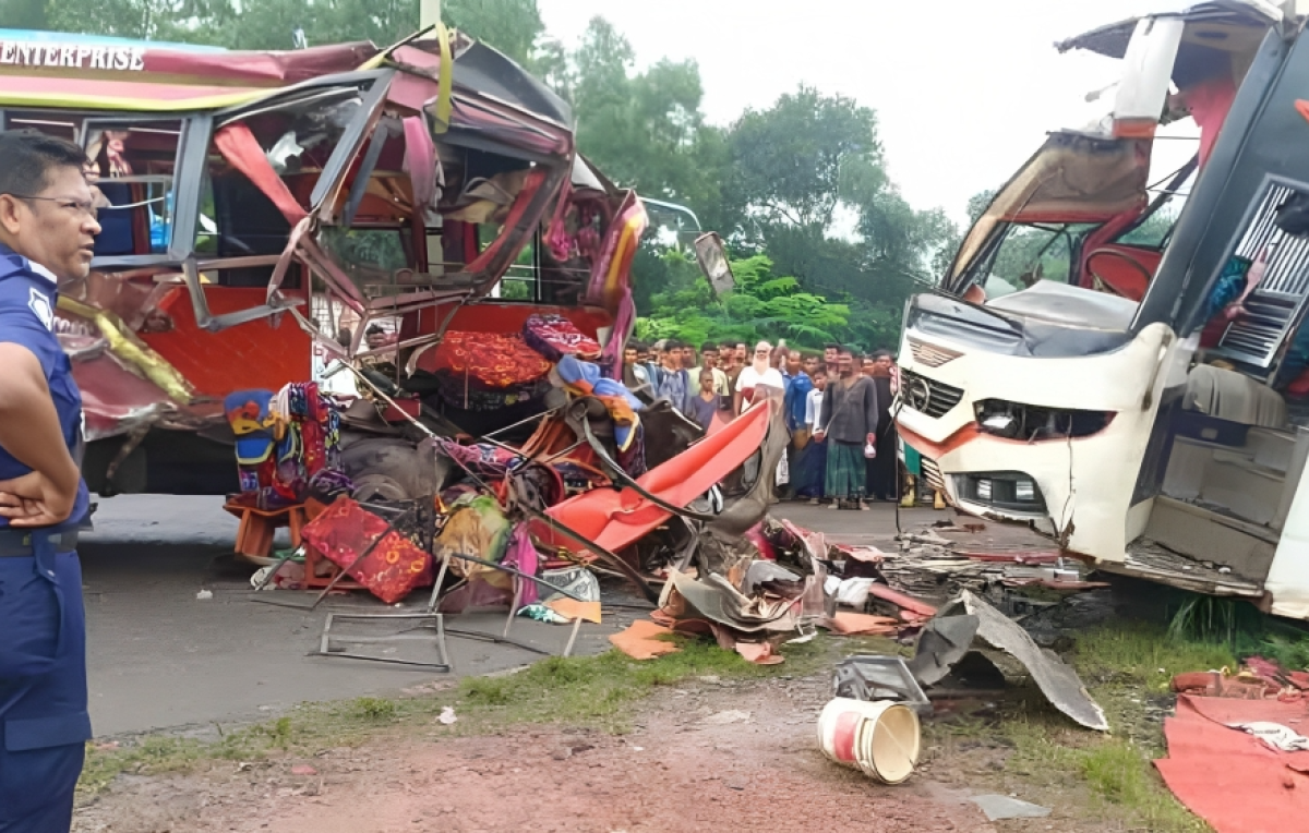 3 Killed, 25 Injured in Faridpur Bus Collision