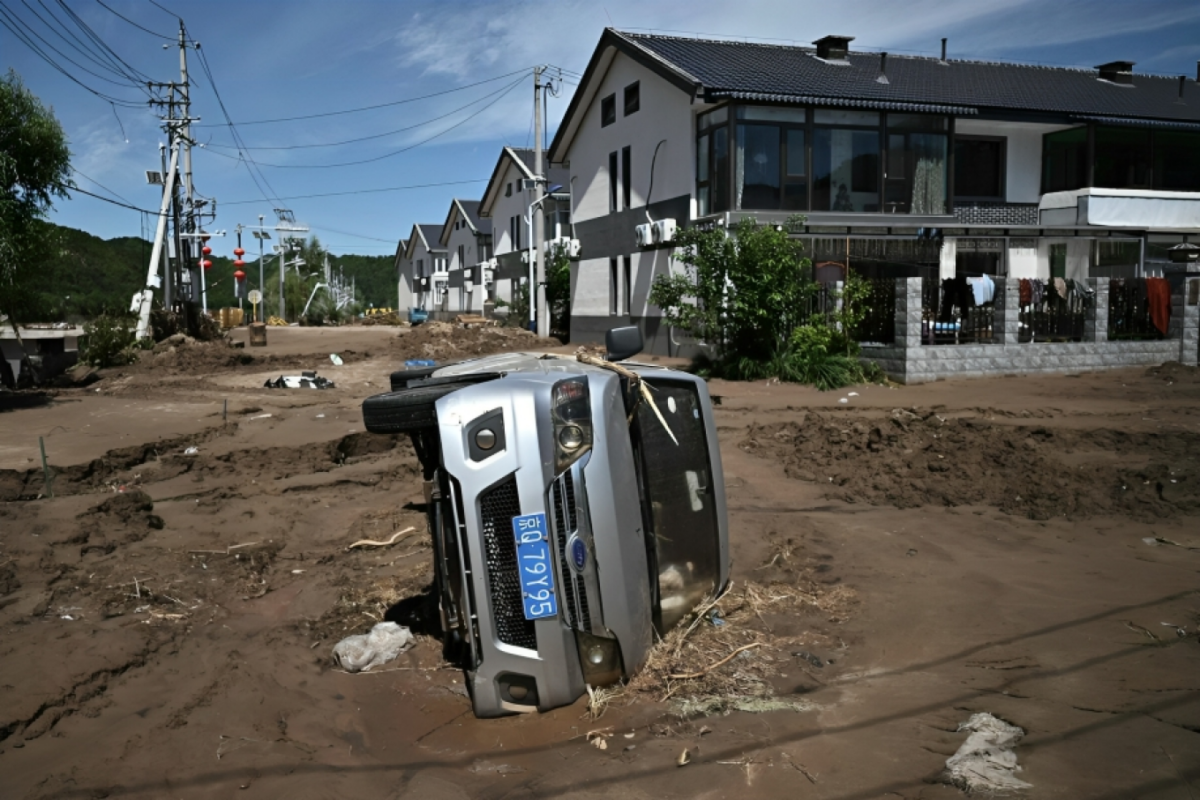 Beijing Officials Acknowledge Preparedness Failures After Torrential Rains Leave 44 Dead