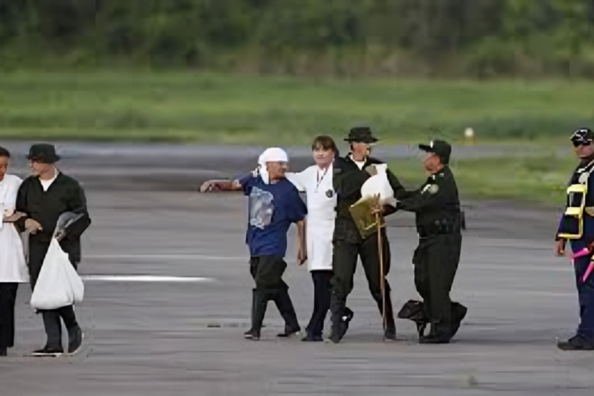 Colombian Guerrillas Release Nine Civilians After Week-Long Captivity