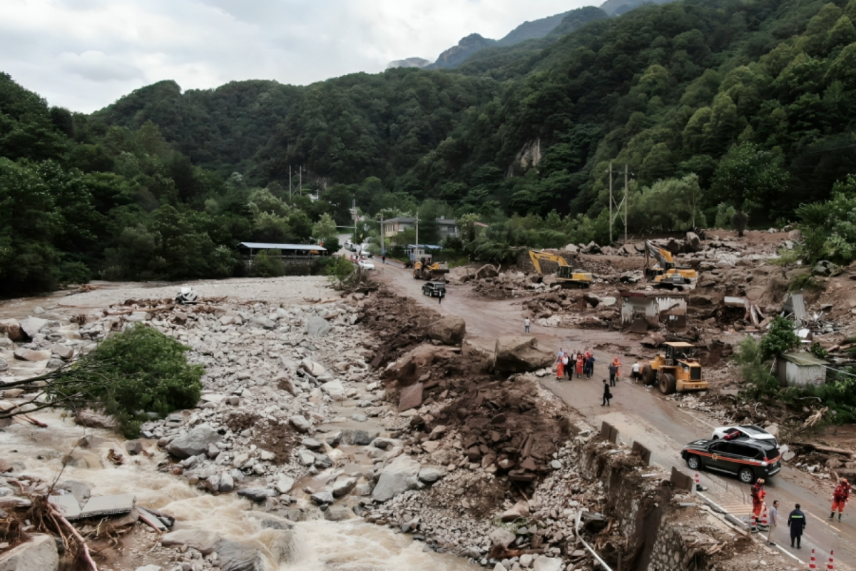 Four Dead, Eight Missing After Landslide in Northern China Amid Torrential Rain