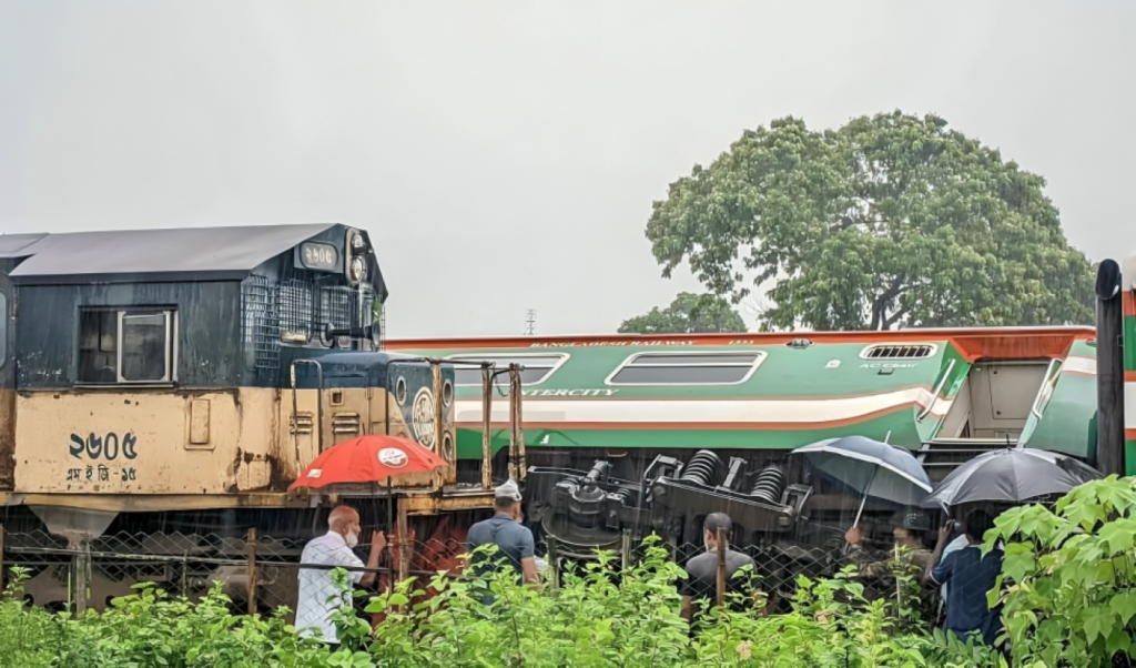 Lalmonirhat Train Crash Signal Fault Causes Collision and Derailment 1753695652 Lalmonirhat Train Crash: Signal Fault Causes Collision and Derailment