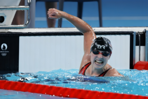 Ledecky wins 1,500m in Singapore, earning 22nd world gold.