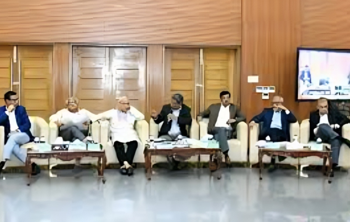 Parties Agree: 10-Year PM Limit, Back Independent Police Commission