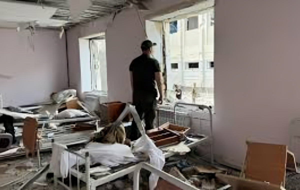 Russia Strikes Kill 25 in Ukraine as Trump Shortens Moscow Deadline