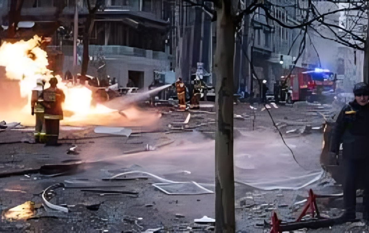 Russian Strikes on Kyiv Kill One, Ignite Fires at School and Shop