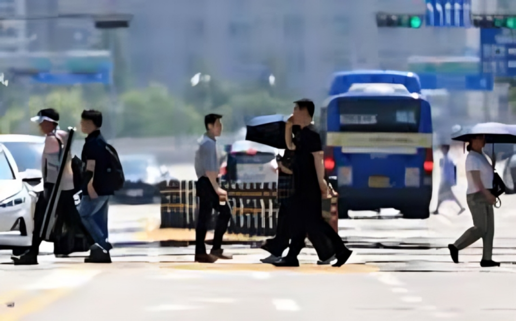 Seoul Sets Record with 22 Tropical Nights Amid Heatwave 1753958142 Seoul Sets Record with 22 Tropical Nights Amid Heatwave