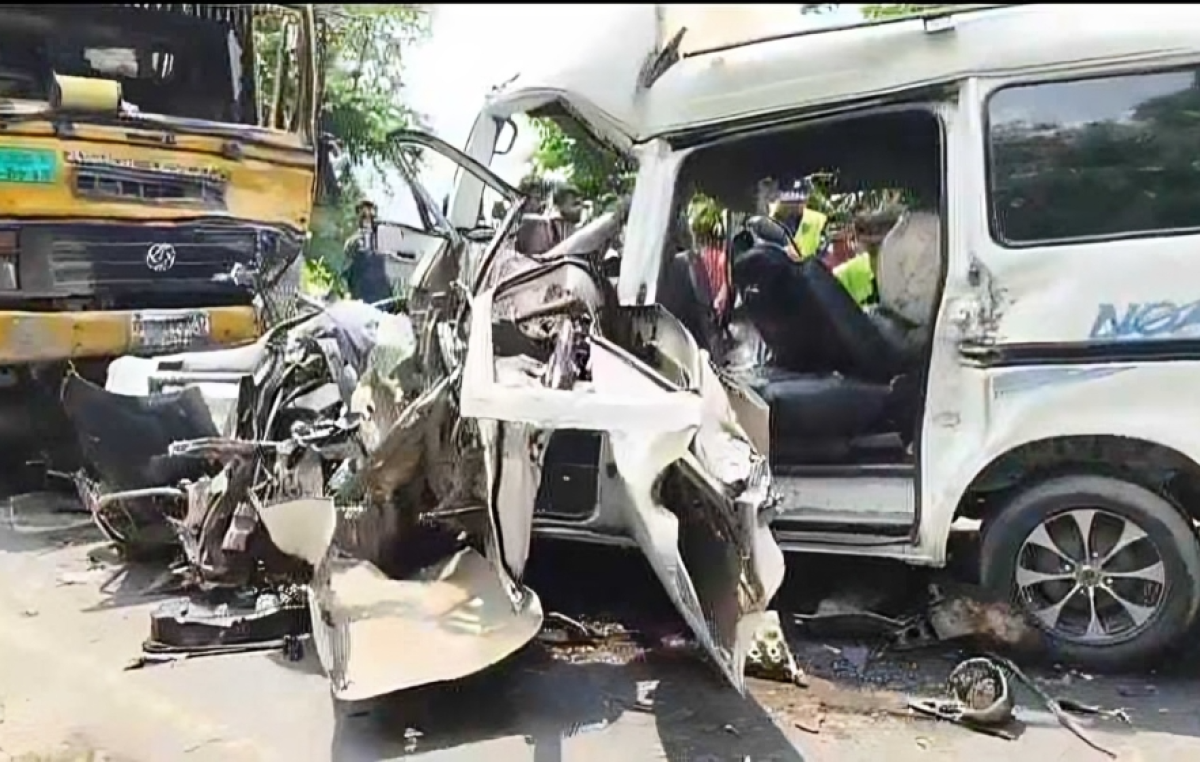 Six Killed in Microbus-Truck Collision in Natore