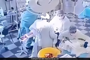 Surgeons Continue Operation Amid Powerful Earthquake in Russian Hospital