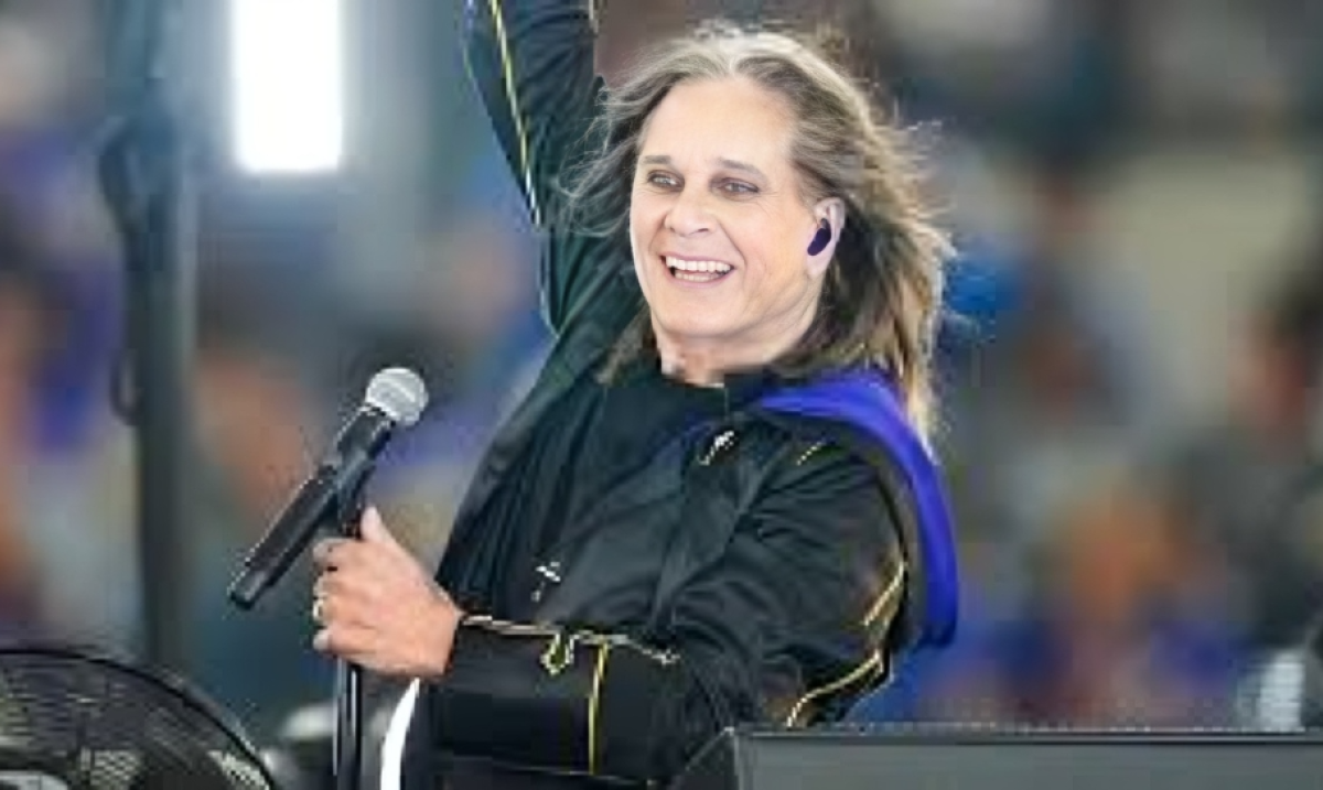 Tributes pour in for the “Prince of Darkness”