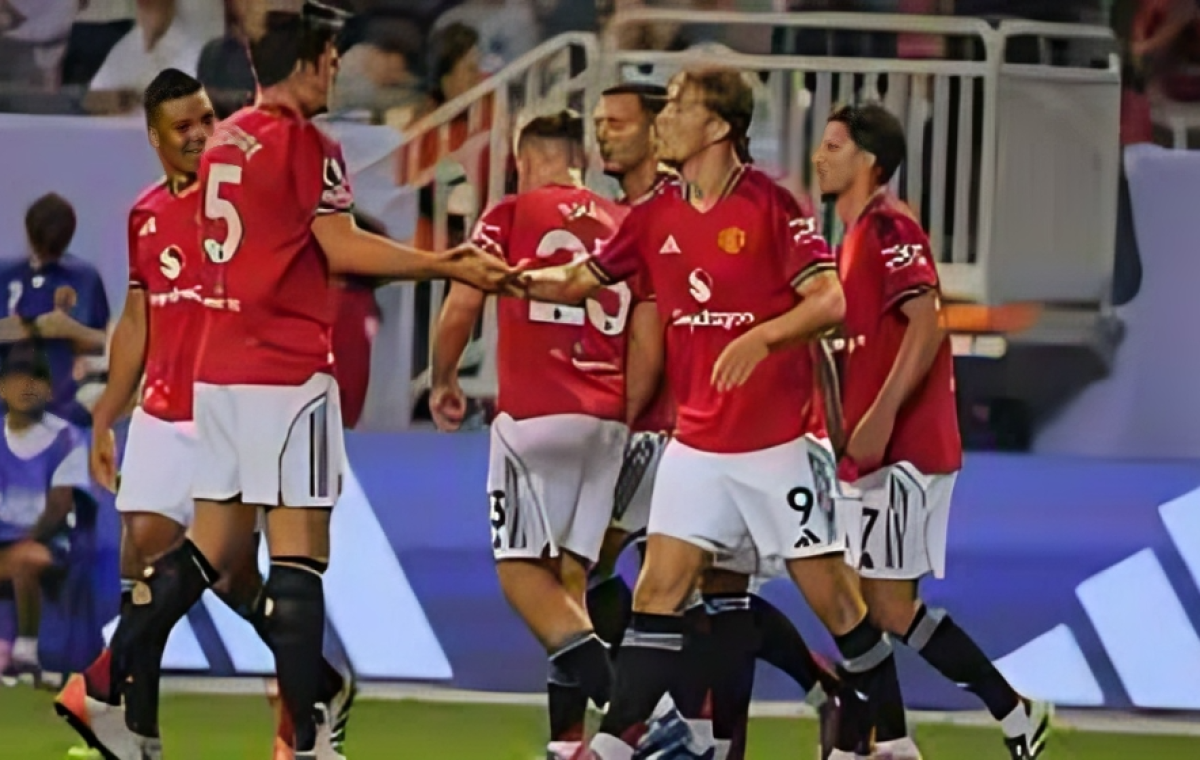 United Cruise Past Bournemouth in Premier League US Friendly