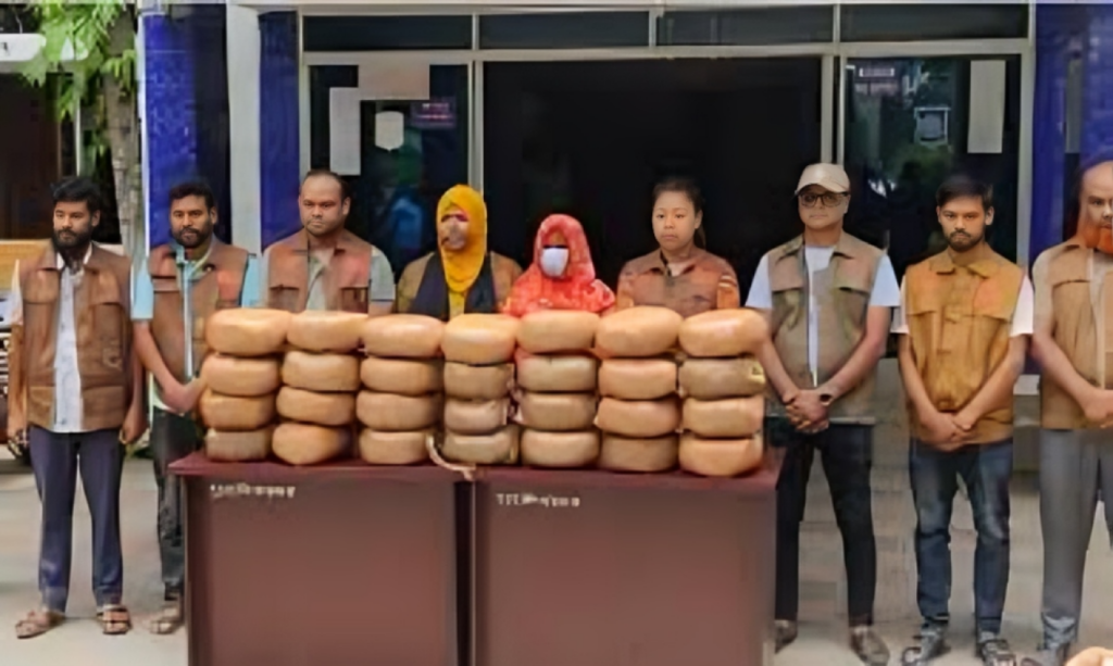 Woman held with huge hemp in Jamalpur 1753178056 Woman Arrested with Huge Cache of Hemp in Jamalpur