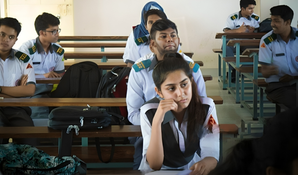 Year 11 Classes Start 15 September; Admissions in Three Phases 3 Year 11 Classes Start 15 September Admissions in Three Phases 1753366531 Year 11 Classes Start 15 September; Admissions in Three Phases