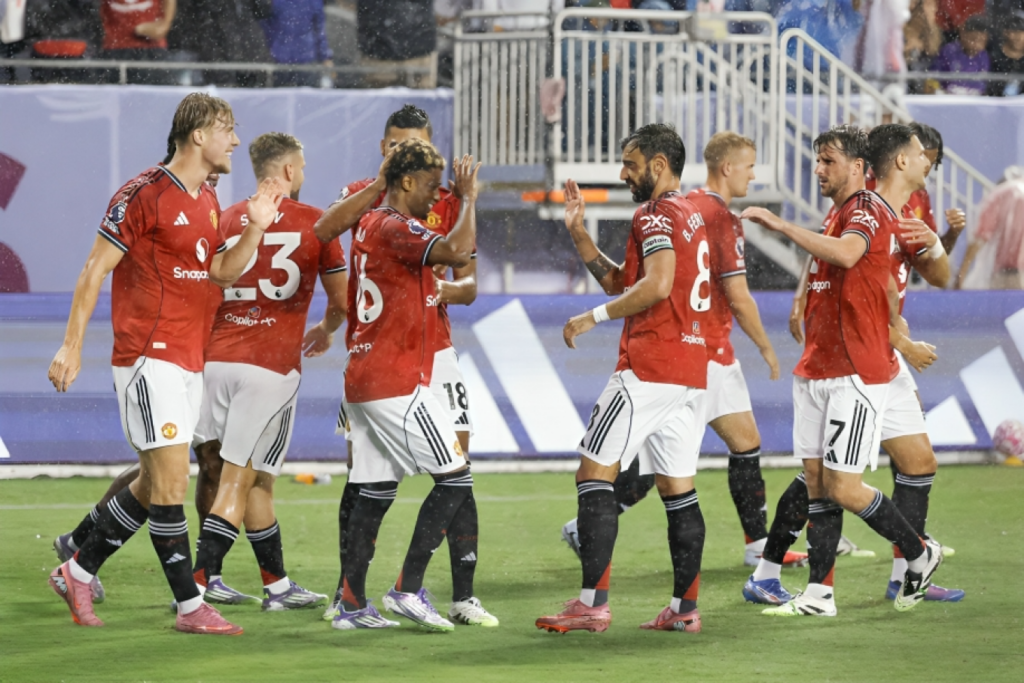 AFP 20250731 68DL2JN v1 MidRes FootballPremierLeagueSummerSeriesBournemouthVMan 1754308664 Man United Draws Everton to Win Summer Series; West Ham Beat Bournemouth in US Finale