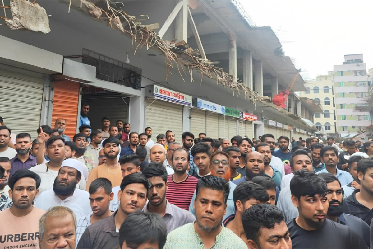BNP Activists Accused of Extortion, Forcing Mohammadpur Market Shutdown