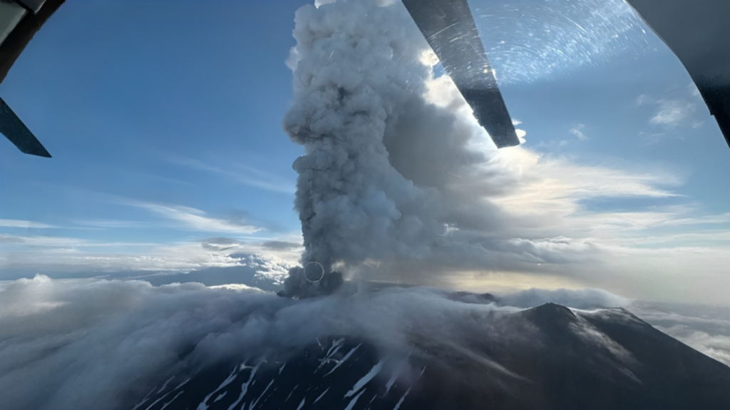 Dormant Russian Volcano Erupts After 450 Years 3 Dormant Russian Volcano Erupts After 450 Years 1754217565 Dormant Russian Volcano Erupts After 450 Years