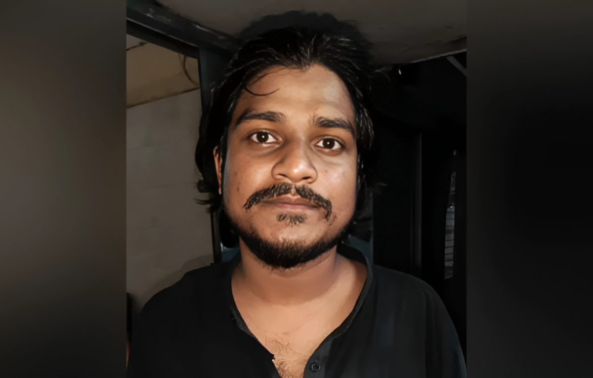 Extortion Attempt Under False Identity in Chapainawabganj: One Caught Red-Handed