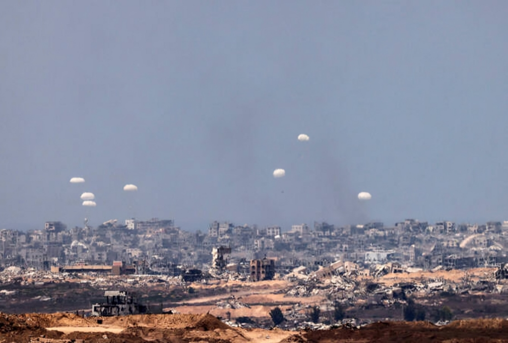 Greece Air Drops Food Aid Over Gaza Prime Minister 1754811163 Greece Air-Drops Food Aid Over Gaza: Prime Minister