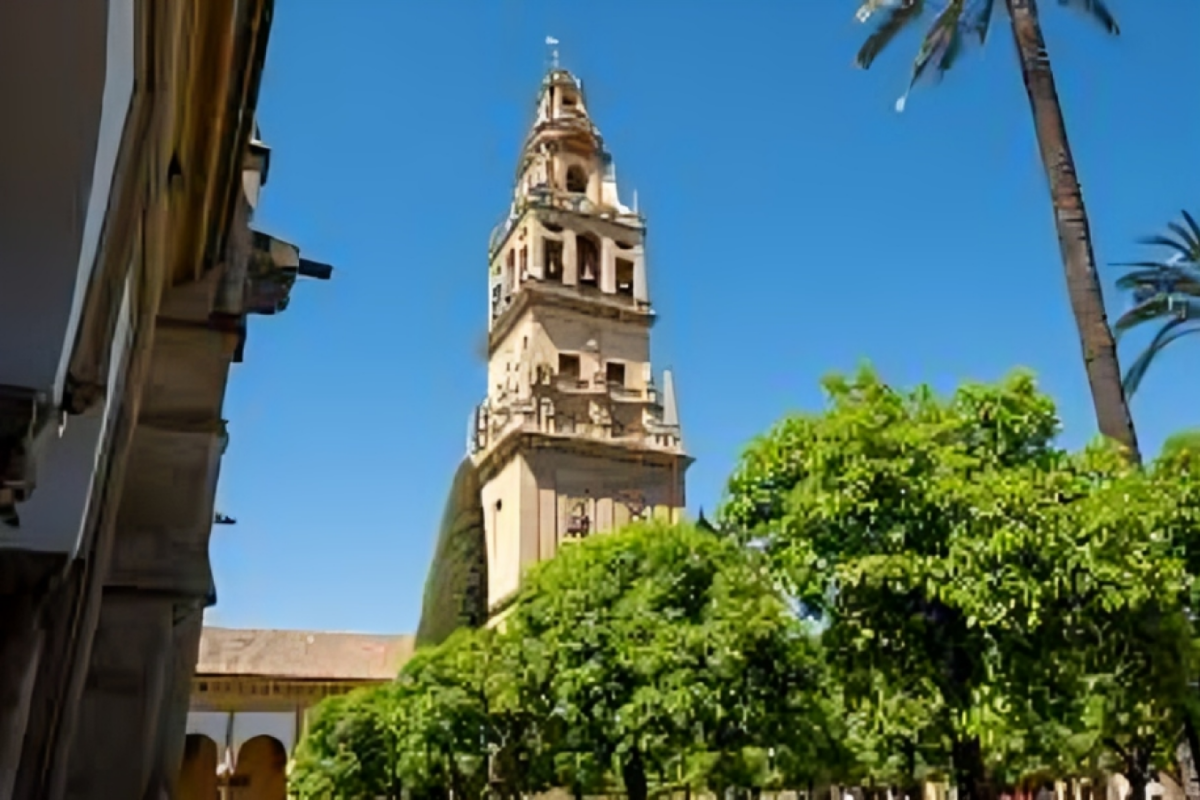 Historic Spanish Mosque-Cathedral Reopens After Fire