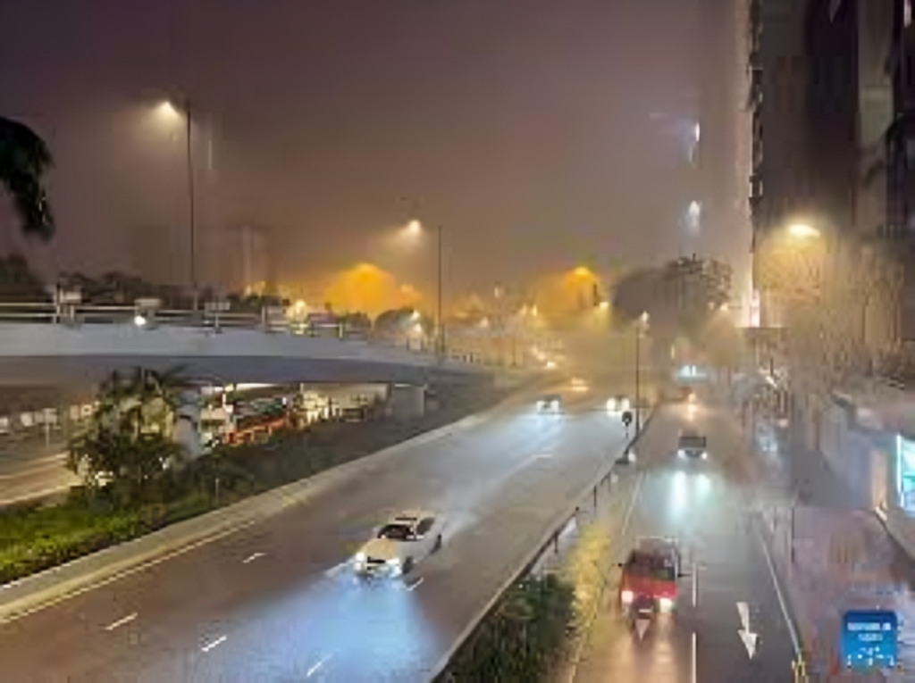 Hong Kong Brought to Standstill by Flash Floods Following Successive Rainstorm Warnings 1754395622 Hong Kong Brought to Standstill by Flash Floods Following Successive Rainstorm Warnings