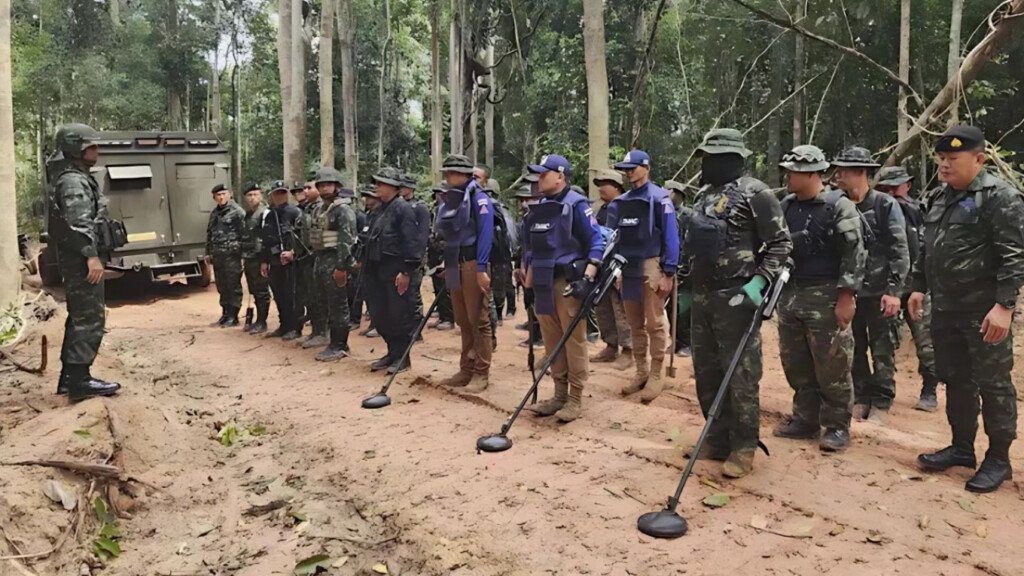 Landmine Blast Wounds Thai Soldiers on Tense Cambodia Border
