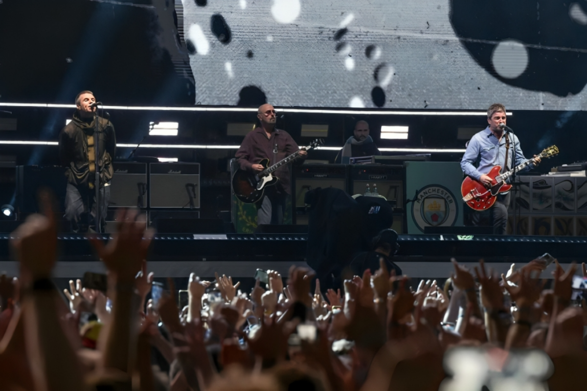 Man Dies Following Fall at Oasis Reunion Concert in London