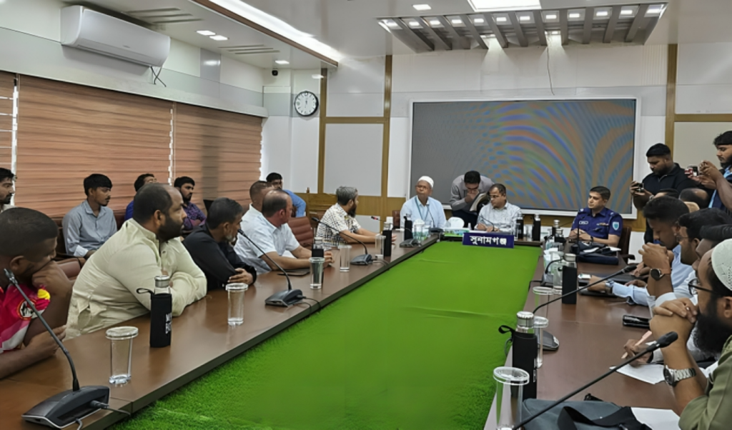 Strike called off after meeting in Sunamganj traffic returning to normal 1754309367 Strike called off after meeting in Sunamganj, traffic returning to normal