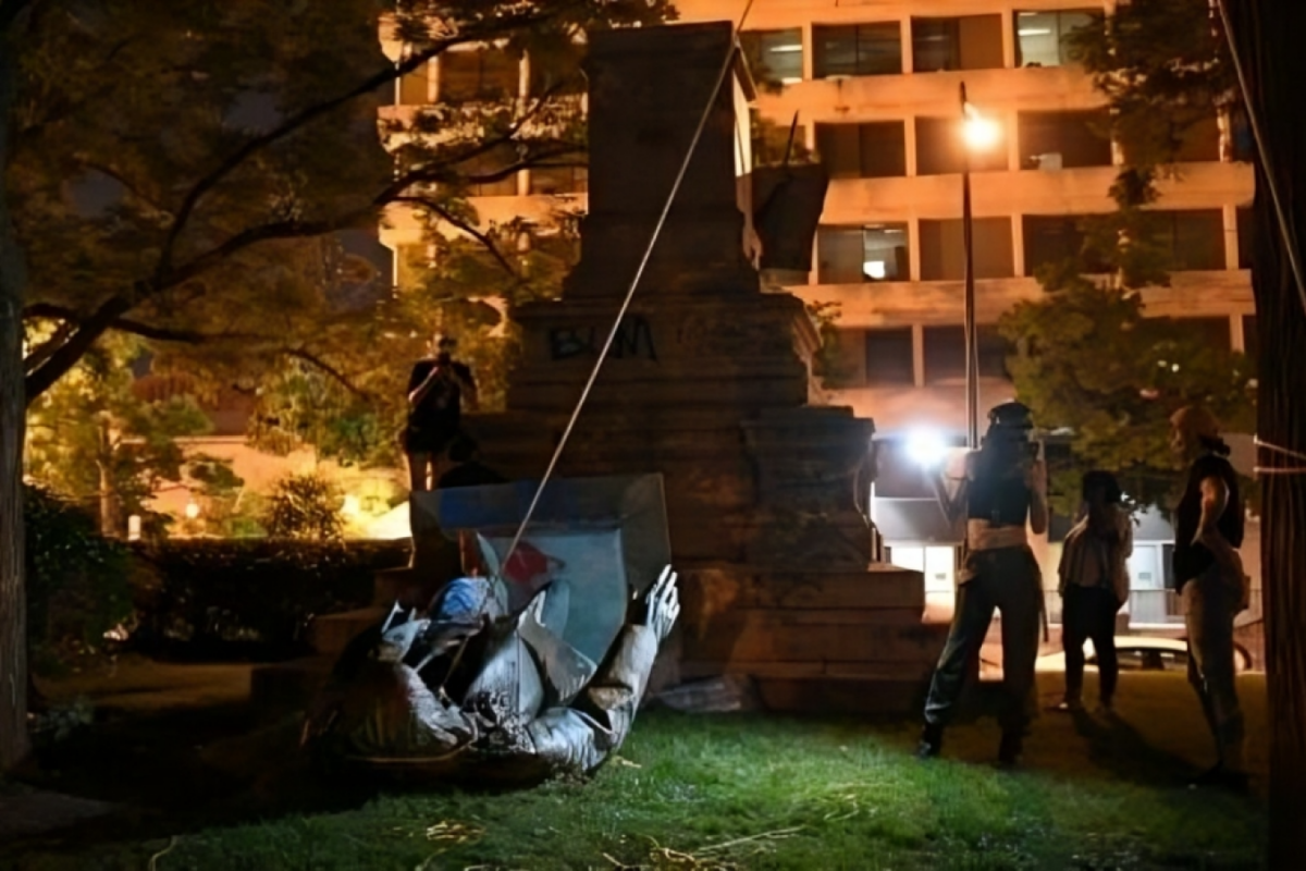 Trump Administration to Reinstall Confederate Statue Toppled by Protesters