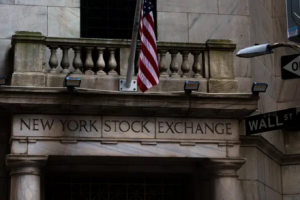US Stocks Slump Ahead of Key Inflation Report