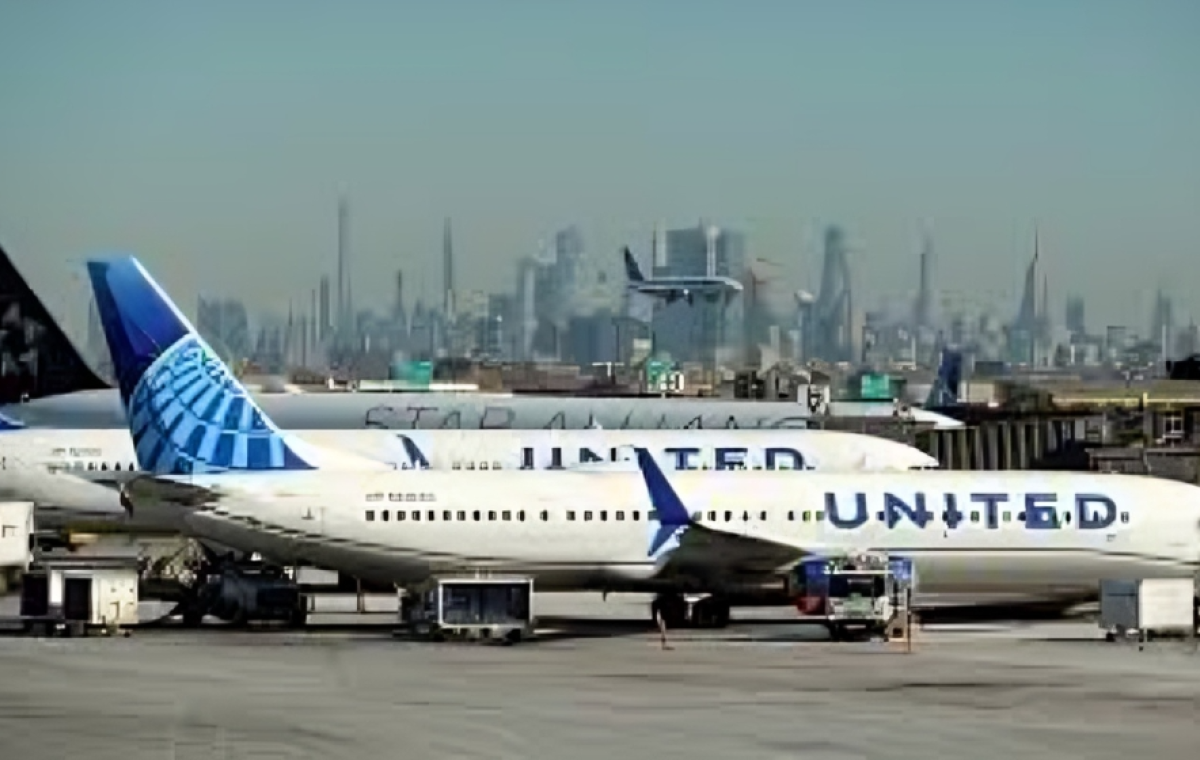 United Airlines Flights Grounded Across the United States