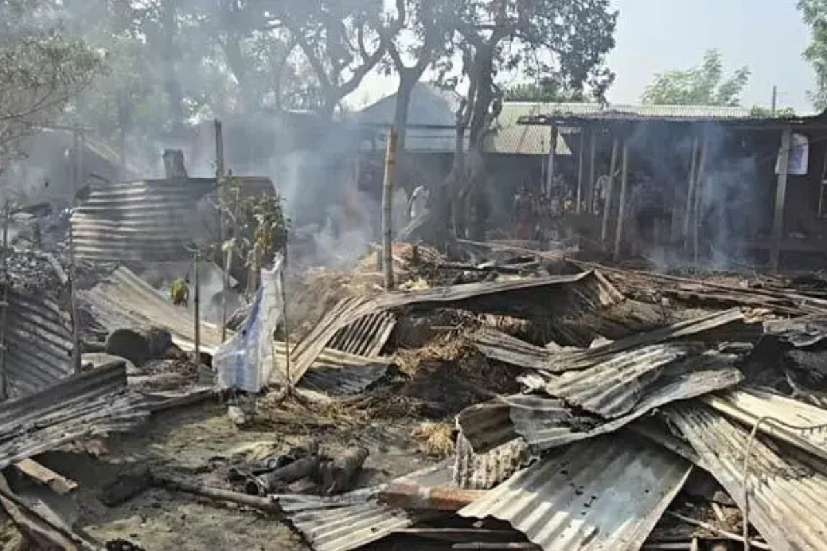 14 Houses Burnt to Ashes in Kitchen Fire in Thakurgaon