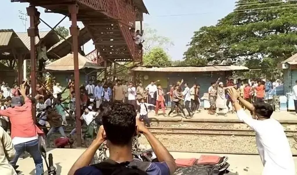 150 unidentified accused in bhairab train attack case 3 detained 150 unidentified accused in Bhairab train attack case, 3 detained