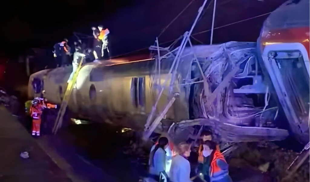 21 killed in collision between two high speed trains in spain 21 killed in collision between two high-speed trains in Spain