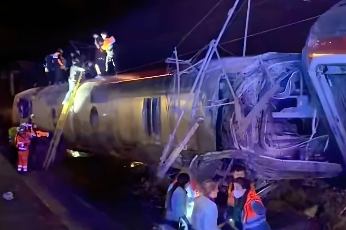 21 killed in collision between two high-speed trains in Spain