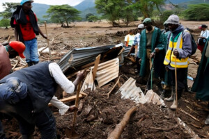 21 Killed in Landslide Triggered by Heavy Rain in Western Kenya