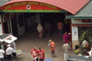 21 People, Including Dhaka University Student, Admitted to Hospital After Earthquake