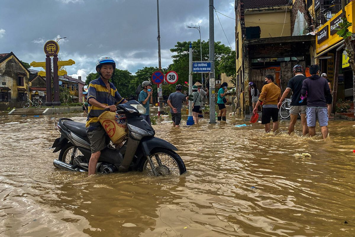 41 killed and 9 missing in Vietnam floods