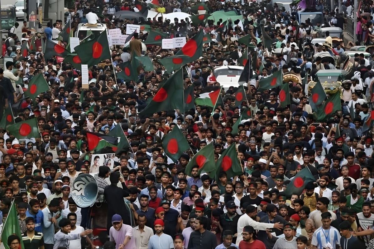 A crowd gathers on Manik Mia Avenue