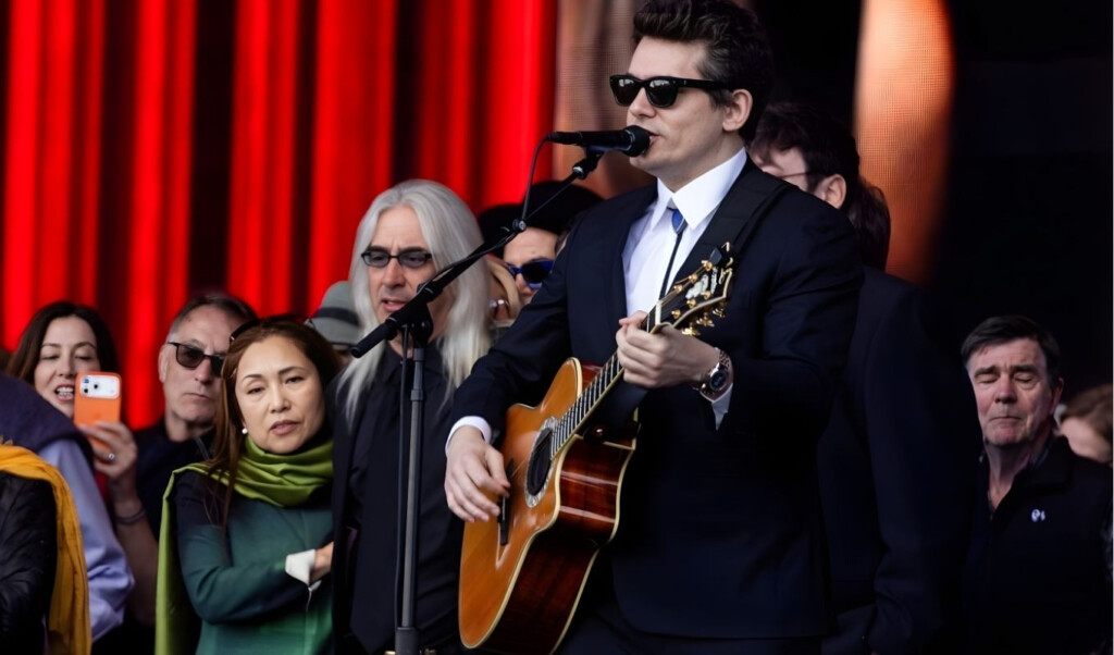a heartfelt performance of john mayers song ripple at bob weirs public memorial A heartfelt performance of John Mayer’s song Ripple at Bob Weir’s public memorial