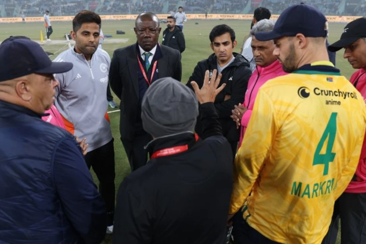 A Rare Cricketing Anomaly: Match Abandoned in Lucknow Due to Fog After 148 Years